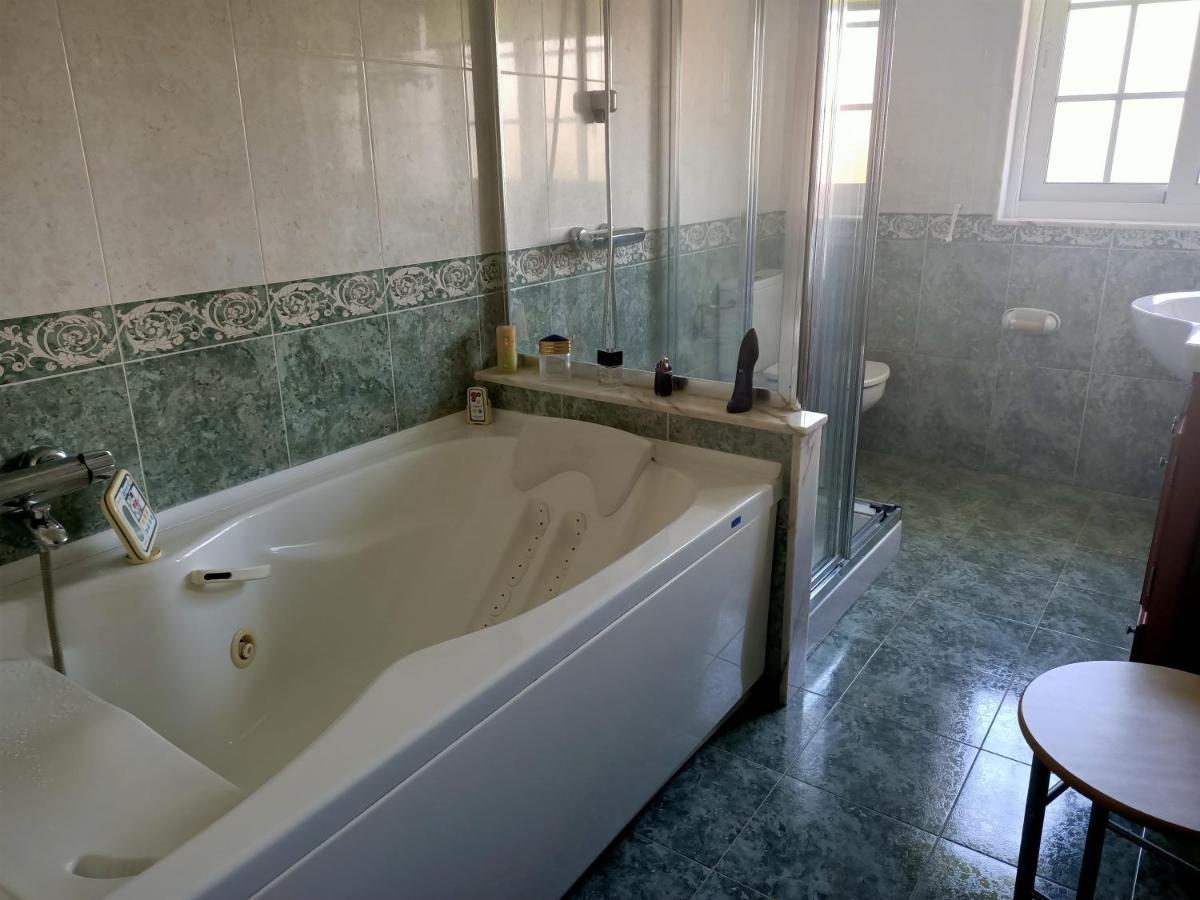 O Seixo 2 Hotel Mugardos Bagian luar foto